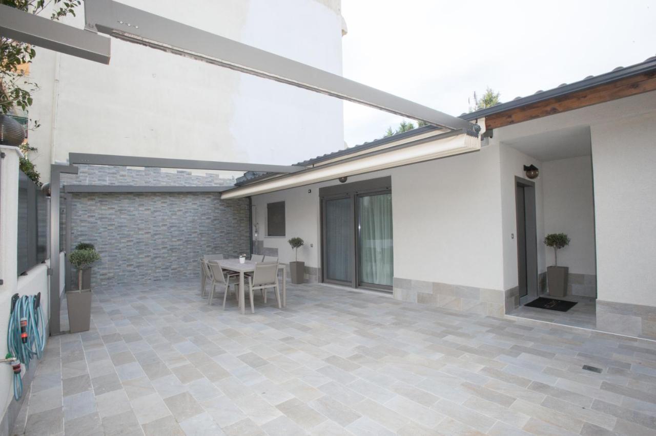 Dolphin Villa Peraia  Exterior photo